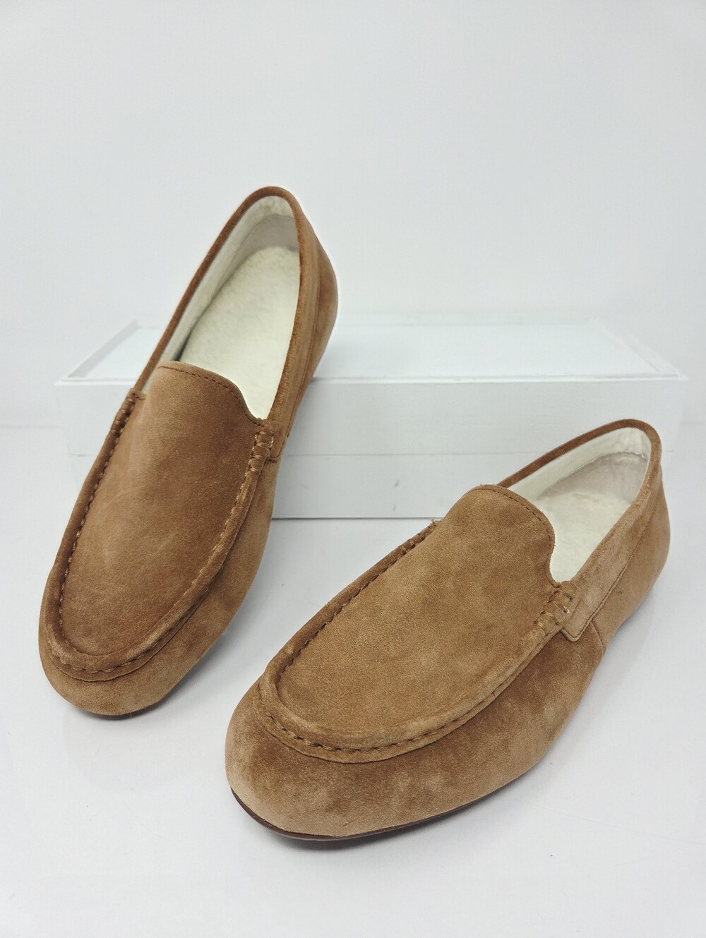 UGG Australia Women's 8.5 Tompkins Chestnut Suede Sheepskin Moccasin Flats